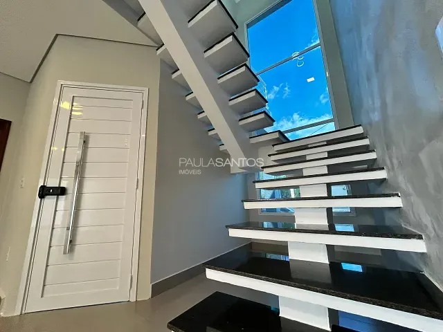 Casa com 250m² 4 quartos e 3 banheiros, à venda, no bairro Wanel Ville em Sorocaba