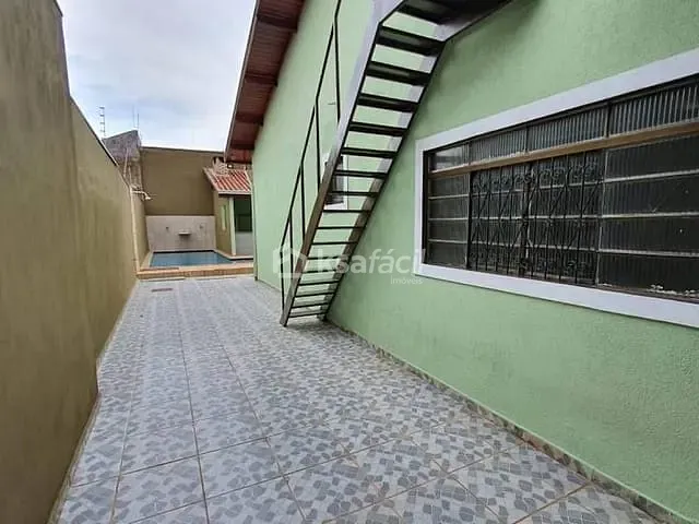 Casa com 360m² 2 quartos e 2 banheiros, à venda ou para alugar, no bairro Jardim Jockey Club em Campo Grande
