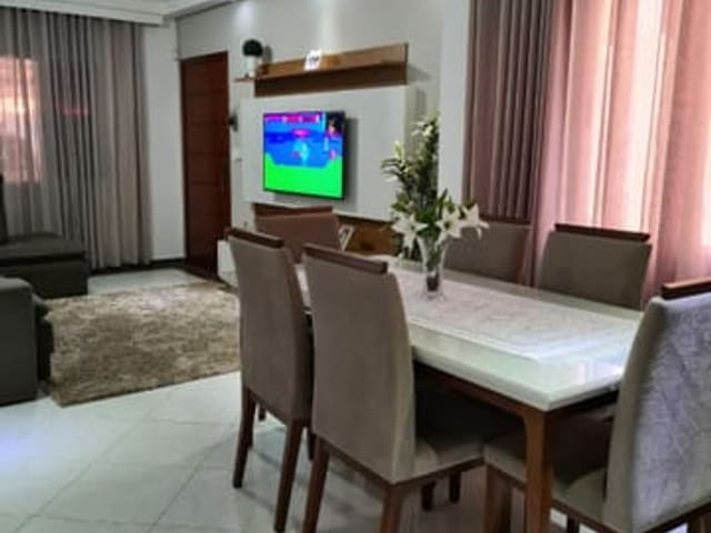 Casa com 180m² 3 quartos e 3 banheiros, à venda, no bairro Residencial Jardim Aurora em Pindamonhangaba