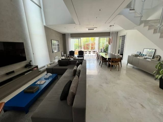 Casa com 425m² 4 quartos e 6 banheiros, à venda ou para alugar, no bairro Tamboré em Santana de Parnaíba