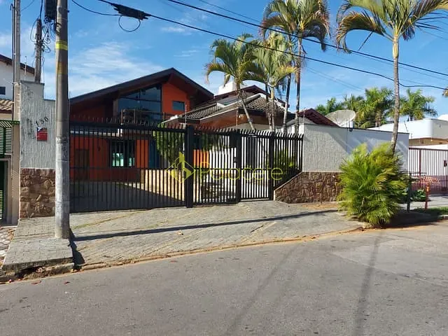 Casa com 570m² 3 quartos e 6 banheiros, à venda, no bairro Jardim das Nações em Taubaté