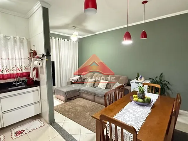 Casa com 125m² 3 quartos e 2 banheiros, à venda, no bairro Jardim Copacabana em São José dos Campos