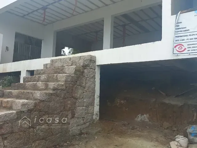 Casa com 720m² 4 quartos e 1 banheiro, à venda, no bairro Toninhas em Ubatuba