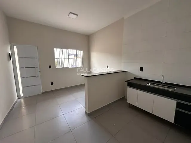 Casa 2 quartos e 1 banheiro, à venda, no bairro Jardim Vergínia em Sorocaba