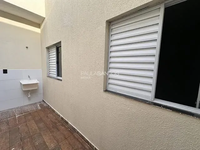 Casa 2 quartos e 1 banheiro, à venda, no bairro Jardim Vergínia em Sorocaba