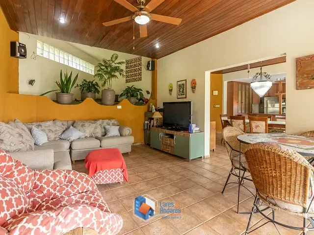 Casa com 1000m² 2 quartos e 2 banheiros, à venda, no bairro Chácara Jaraguá em São Paulo