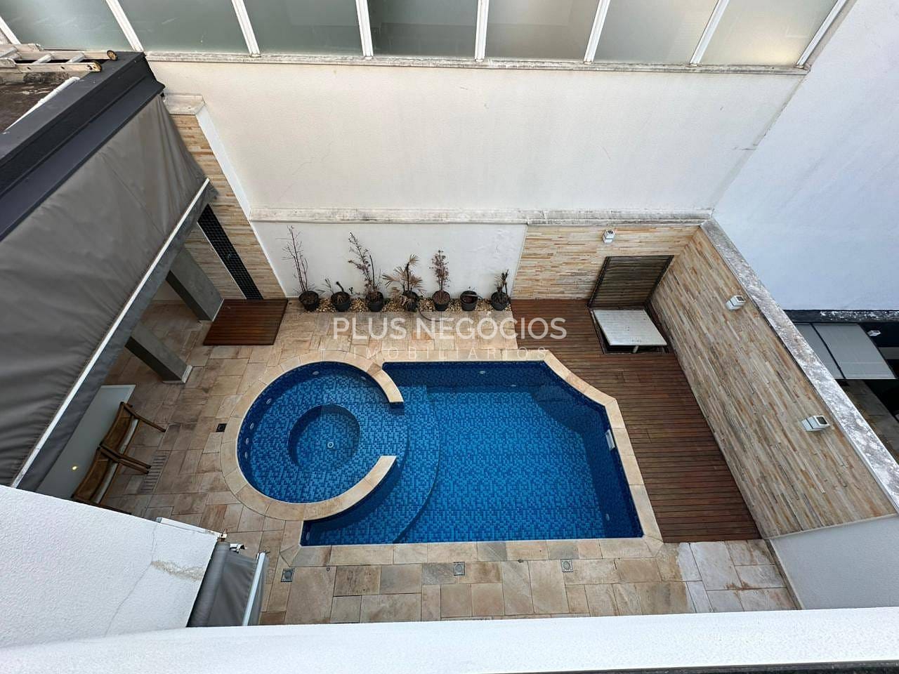 Casa, 5 quartos, 340 m² - Foto 32