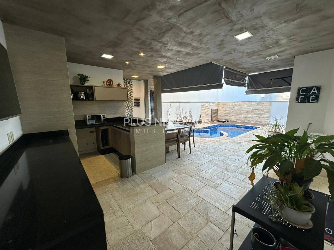 Casa, 5 quartos, 340 m² - Foto 4