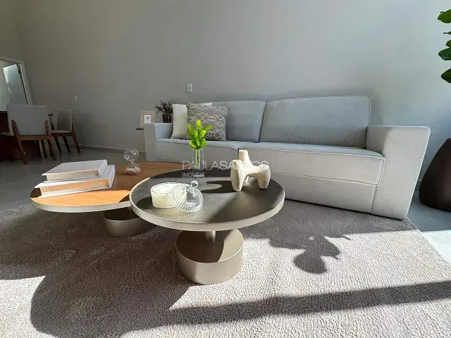 Casa com 200m² 3 quartos e 2 banheiros, à venda, no bairro Wanel Ville em Sorocaba