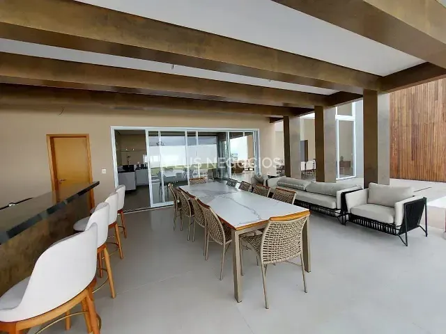 Casa com 1040m² 4 quartos e 6 banheiros, à venda ou para alugar, no bairro Jardim Residencial Saint Patrick em Sorocaba