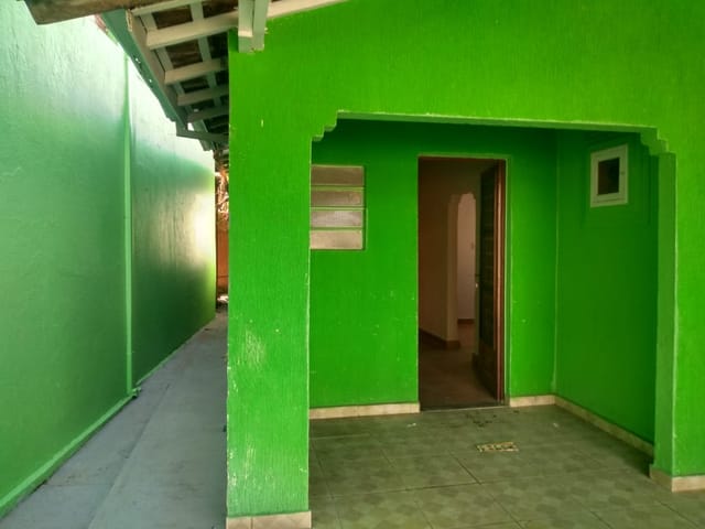 Casa com 358m² 2 quartos e 2 banheiros, à venda, no bairro Jardim Rosely em Pindamonhangaba