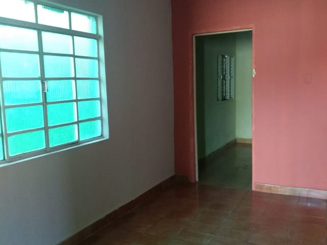 Casa com 358m² 2 quartos e 2 banheiros, à venda, no bairro Jardim Rosely em Pindamonhangaba