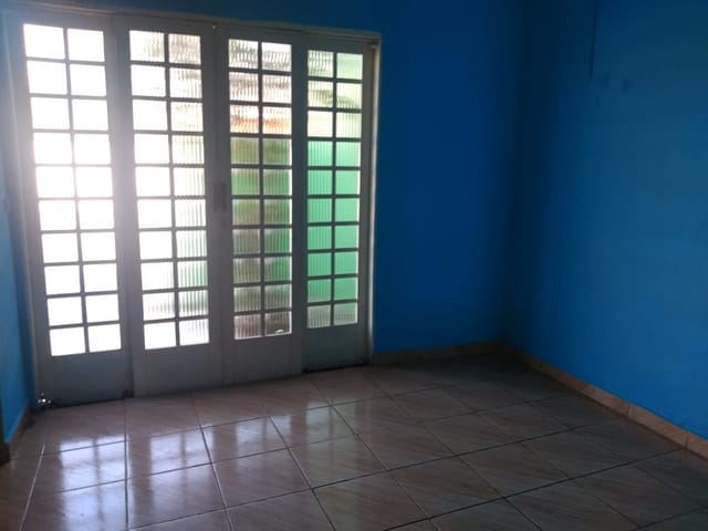 Casa com 358m² 2 quartos e 2 banheiros, à venda, no bairro Jardim Rosely em Pindamonhangaba