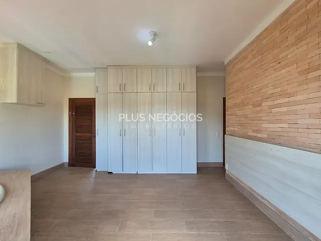 Casa 3 quartos e 5 banheiros, à venda, no bairro Jundiaquara em Araçoiaba da Serra