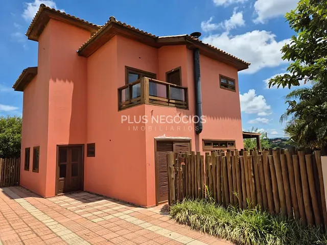 Casa 3 quartos e 5 banheiros, à venda, no bairro Jundiaquara em Araçoiaba da Serra