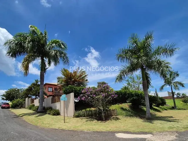 Casa 3 quartos e 5 banheiros, à venda, no bairro Jundiaquara em Araçoiaba da Serra