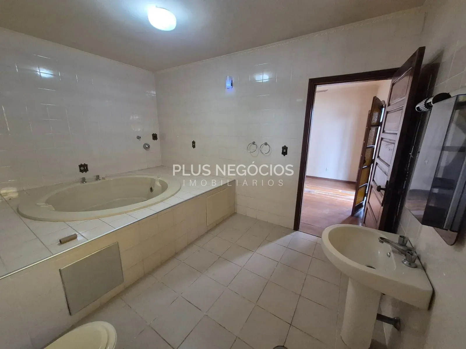 Casa, 3 quartos, 358 m² - Foto 40