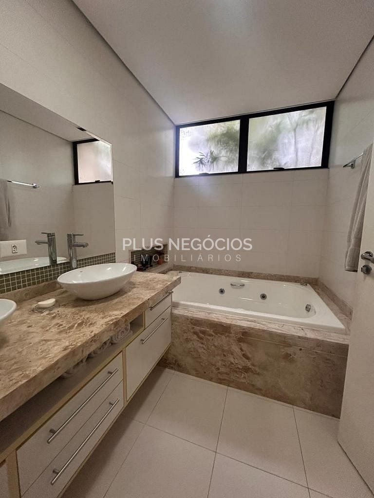 Casa, 4 quartos, 362 m² - Foto 36