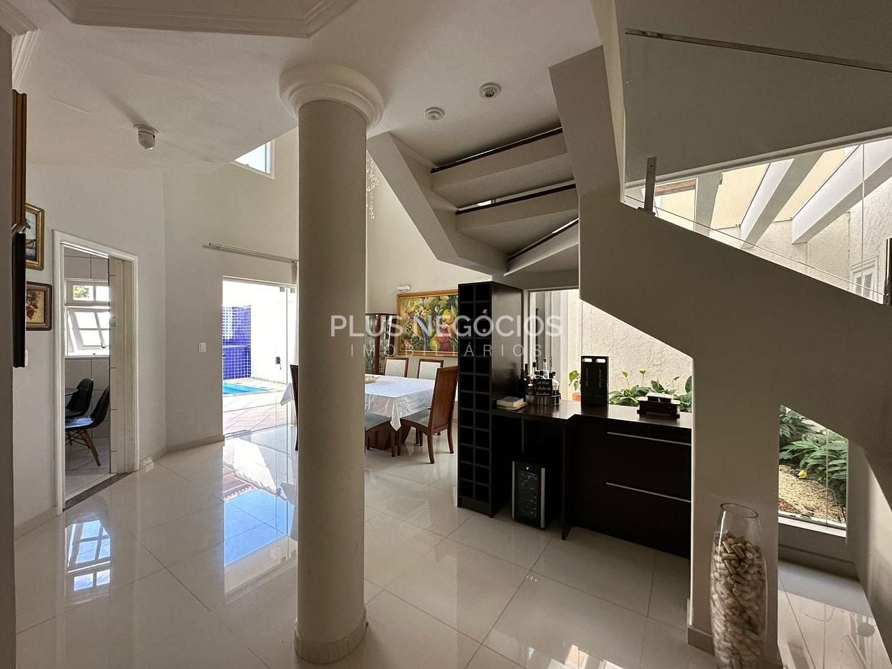 Casa, 4 quartos, 223 m² - Foto 4