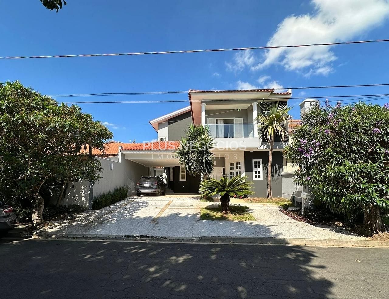 Casa, 4 quartos, 223 m² - Foto 1