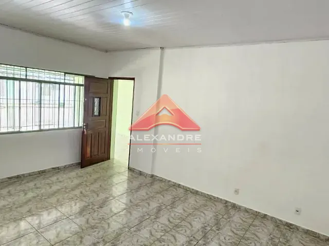 Casa com 336m² 3 quartos e 1 banheiro, para alugar, no bairro Vila Progresso em São José dos Campos
