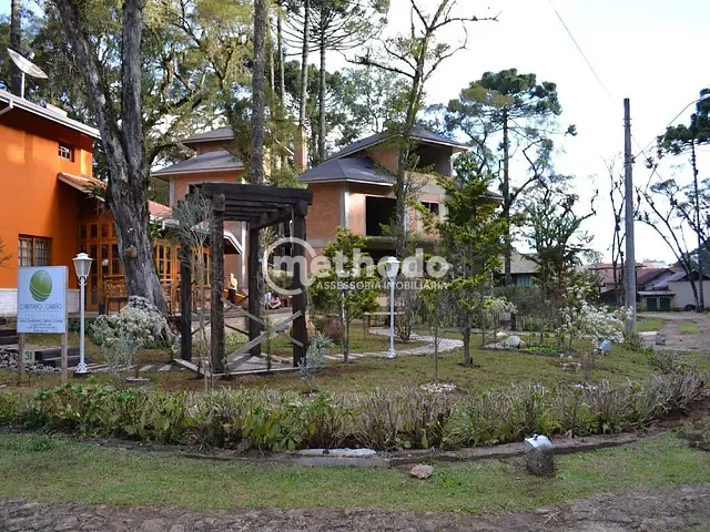 Casa com 500m² 3 quartos e 3 banheiros, à venda, no bairro Monte Verde em Juiz de Fora