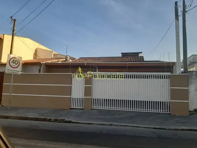 Casa 3 quartos e 4 banheiros, à venda, no bairro Jardim Isabel em Taubaté