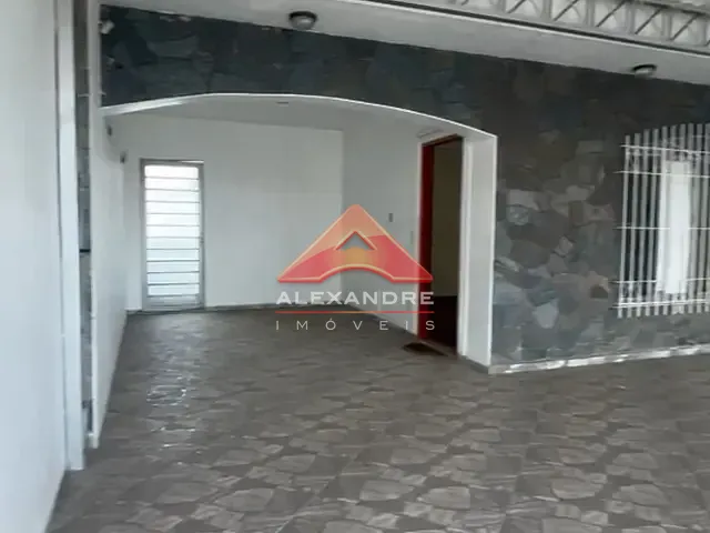 Casa 3 quartos e 1 banheiro, à venda, no bairro Jardim Ismênia em São José dos Campos