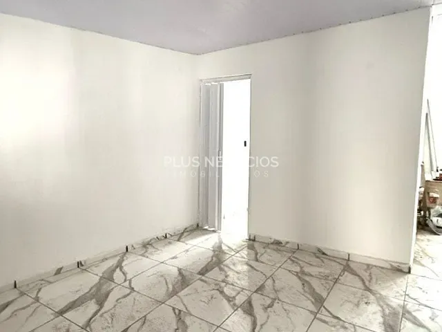 Casa com 350m² 2 quartos e 1 banheiro, à venda, no bairro Colina Santa Mônica em Votorantim