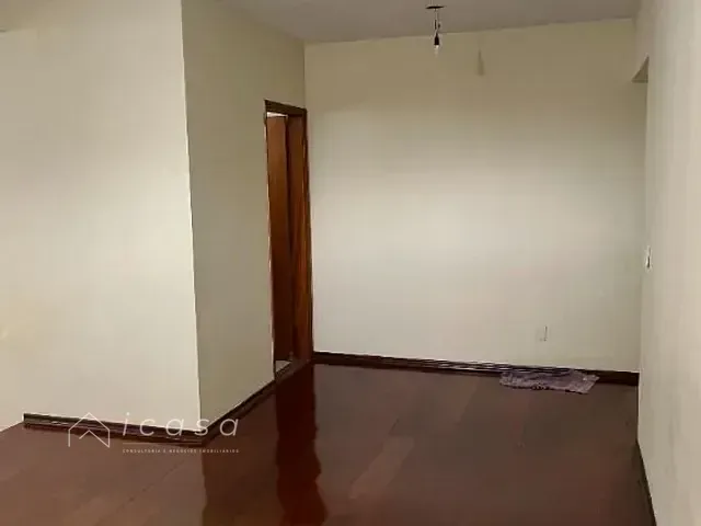 Casa com 500m² 3 quartos e 5 banheiros, à venda, no bairro Bosque dos Eucaliptos em São José dos Campos