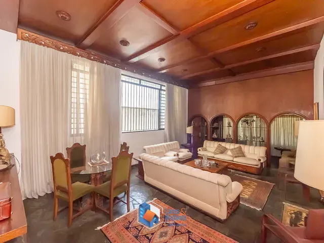 Casa com 650m² 5 quartos e 6 banheiros, à venda, no bairro Campo Belo em São Paulo