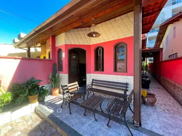 Casa com 150m² 2 quartos e 2 banheiros, à venda, no bairro Itaguá em Ubatuba
