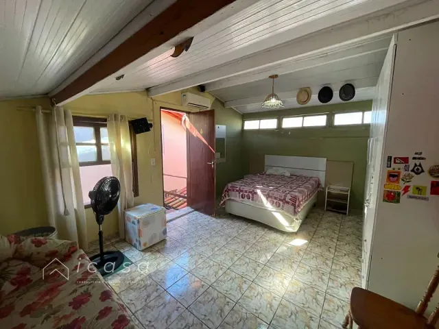 Casa com 150m² 2 quartos e 2 banheiros, à venda, no bairro Itaguá em Ubatuba