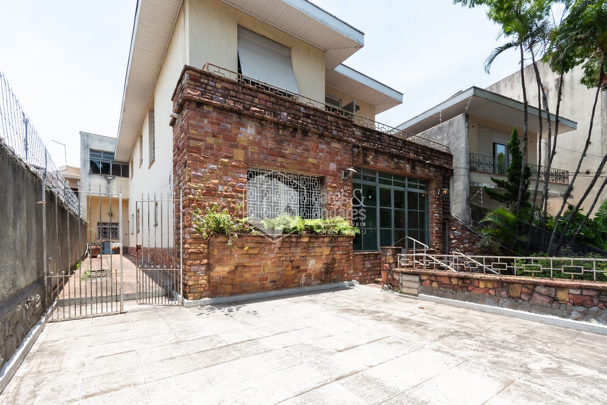 Casa, 4 quartos, 334 m² - Foto 1