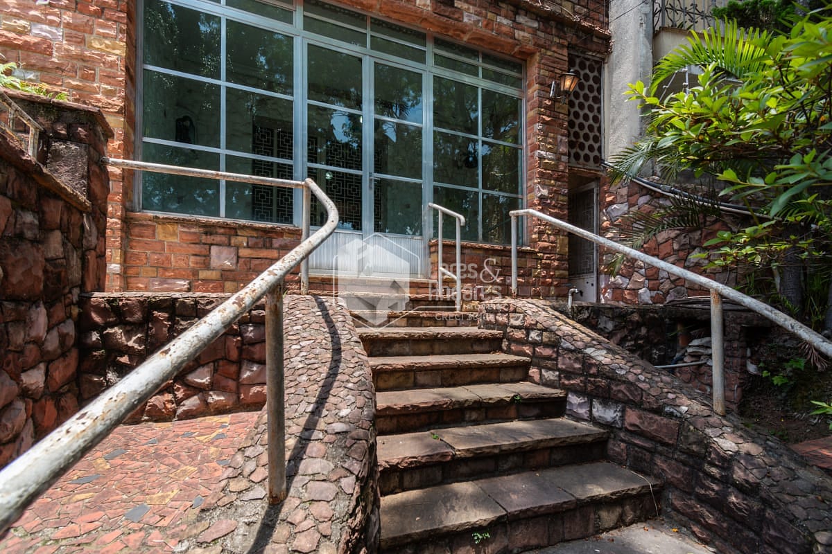 Casa, 4 quartos, 334 m² - Foto 2