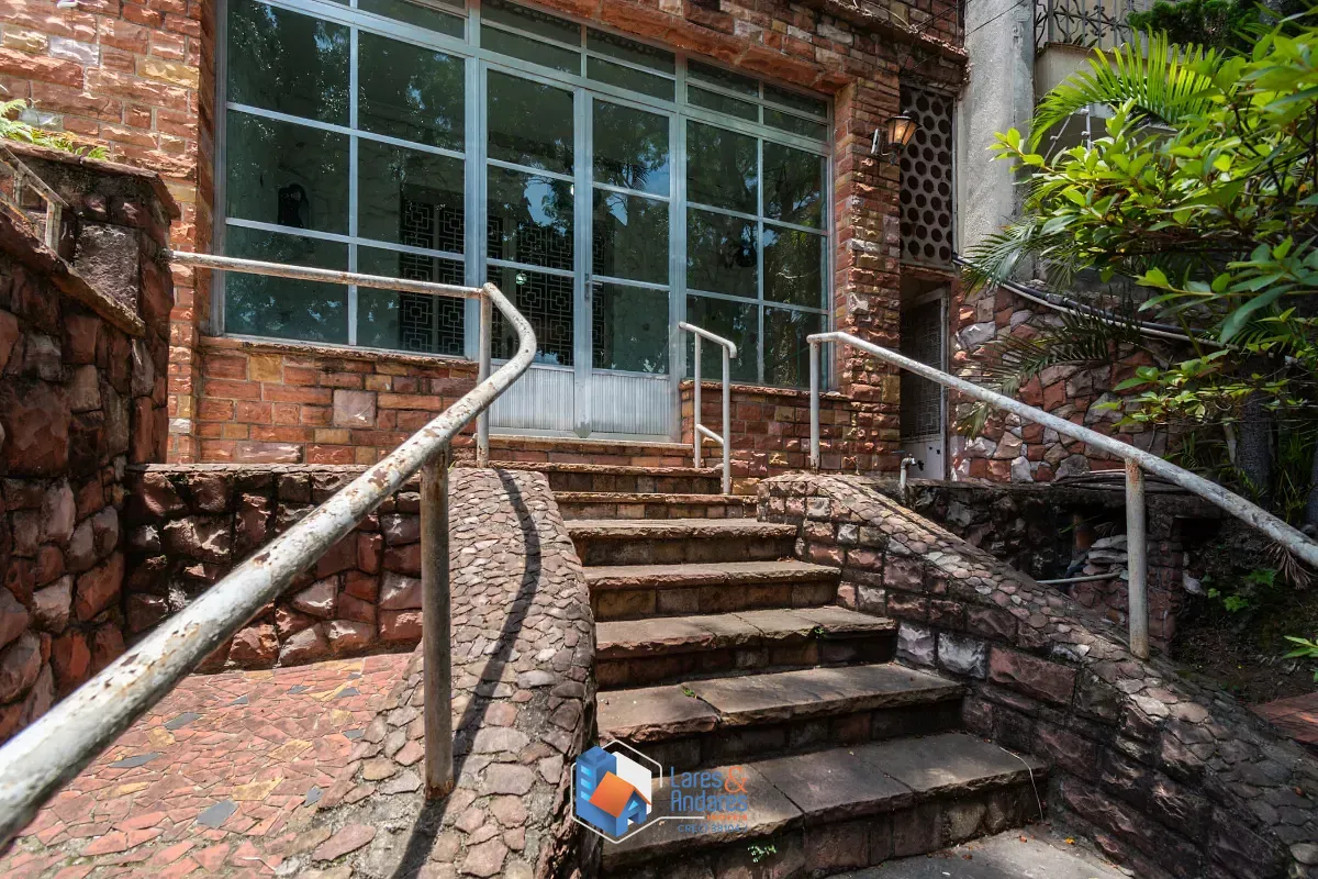 Casa, 4 quartos, 334 m² - Foto 2
