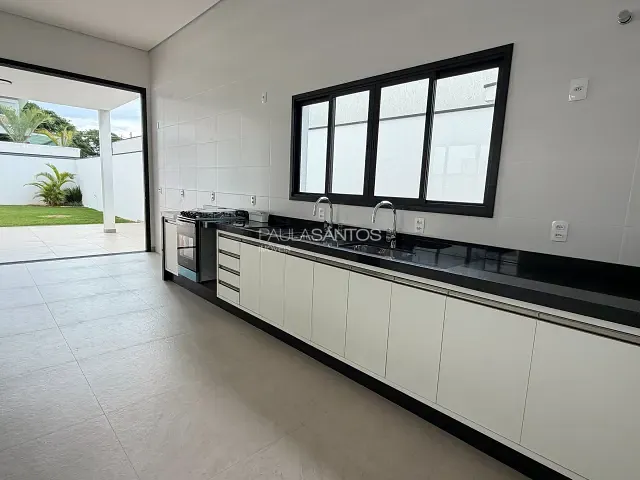 Casa com 360m² 3 quartos e 5 banheiros, para alugar, no bairro Jardim Residencial Mont Blanc em Sorocaba