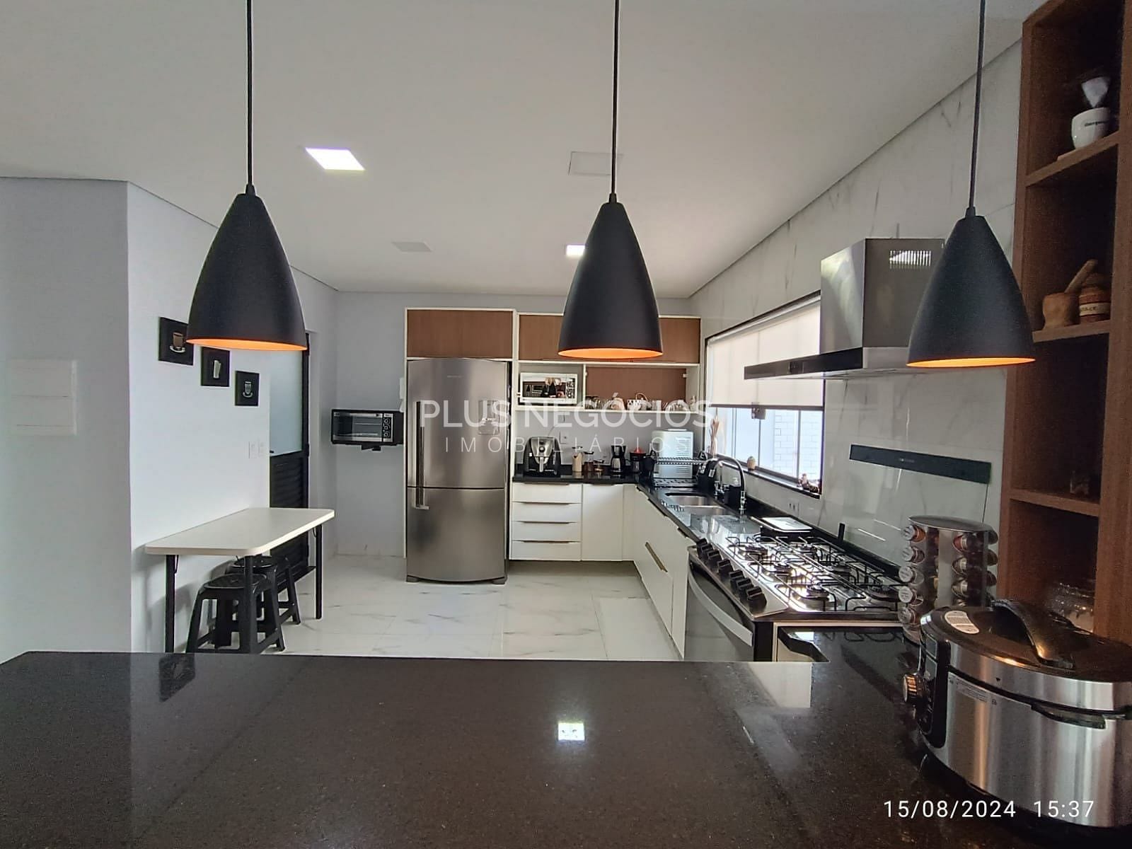 Casa, 3 quartos, 259 m² - Foto 34