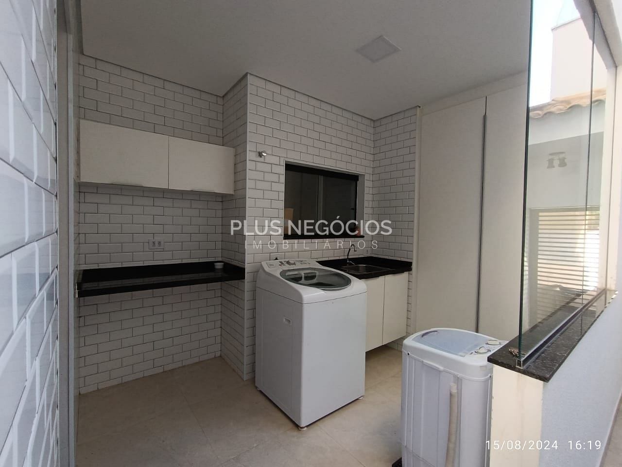 Casa, 3 quartos, 259 m² - Foto 44