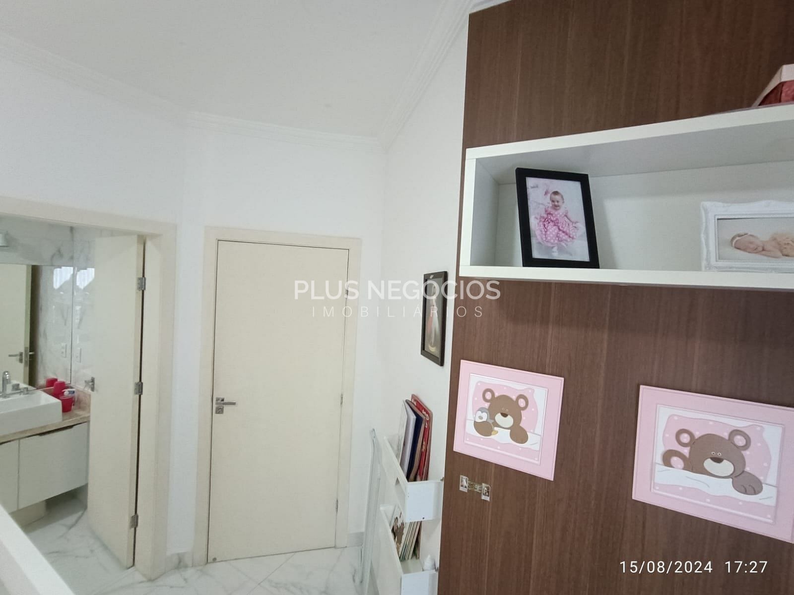 Casa, 3 quartos, 259 m² - Foto 60
