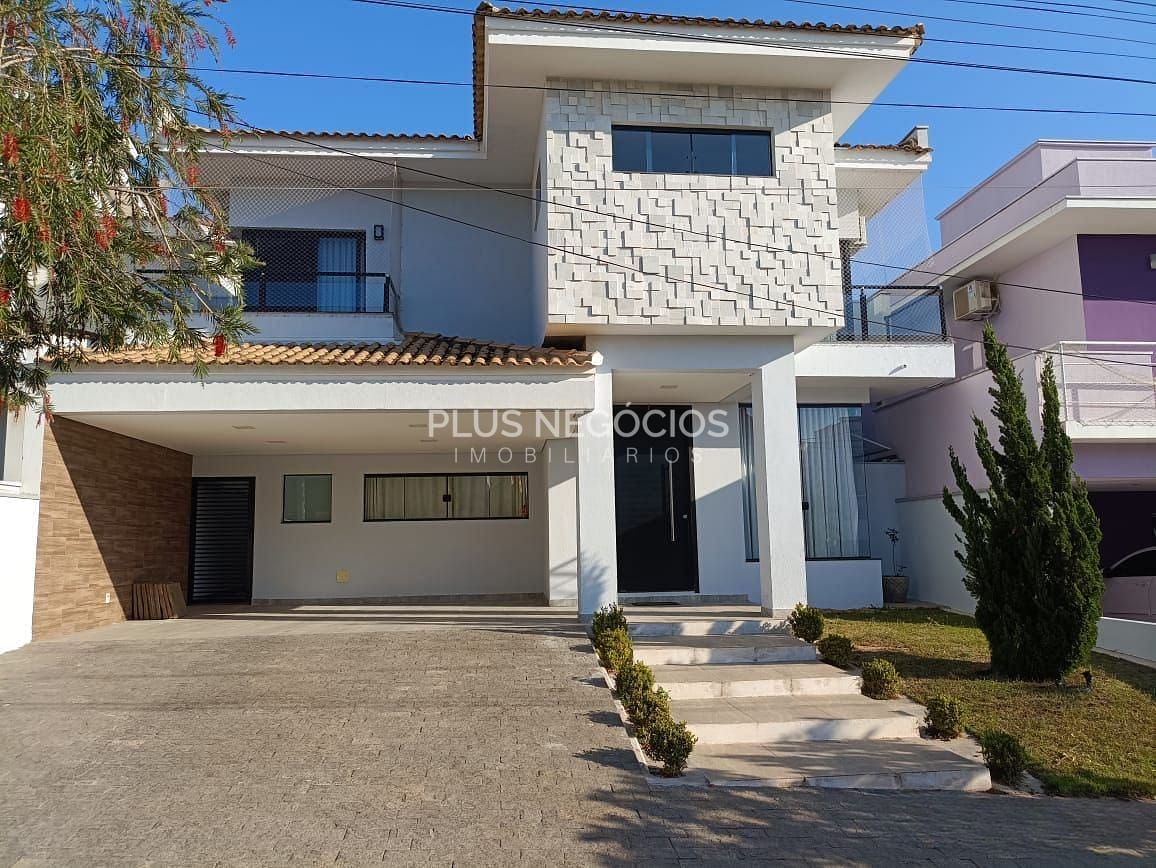 Casa, 3 quartos, 259 m² - Foto 1