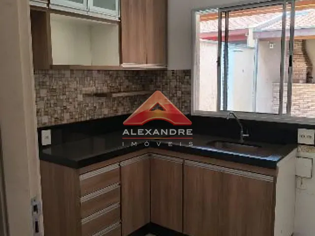 Casa com 125m² 2 quartos e 3 banheiros, à venda ou para alugar, no bairro Condomínio Residencial Campo Belo em São José dos Campos