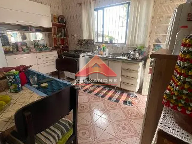 Casa com 150m² 2 quartos e 1 banheiro, à venda, no bairro Vila Tatetuba em São José dos Campos