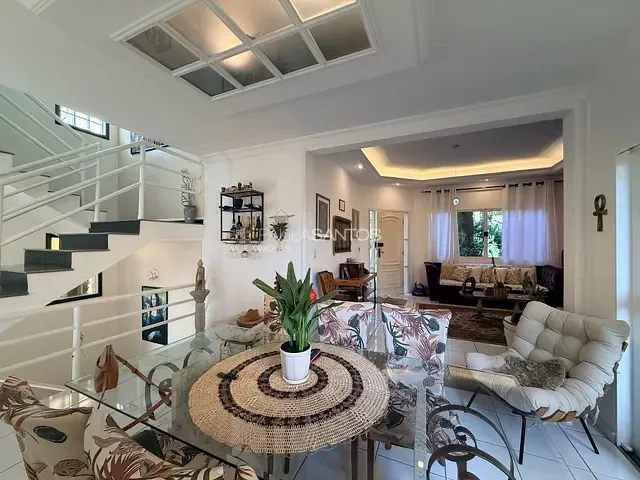 Casa 4 quartos e 4 banheiros, à venda, no bairro Granja Olga I em Sorocaba