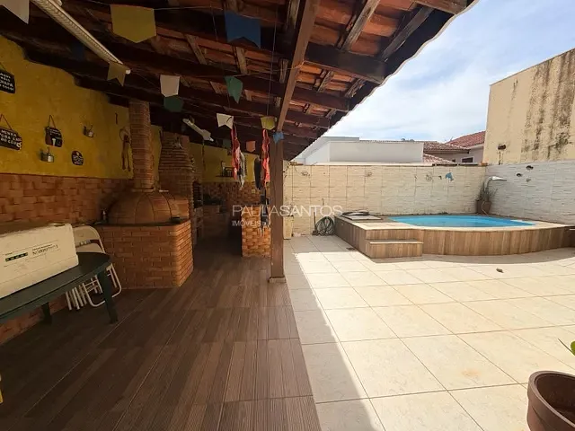 Casa 4 quartos e 4 banheiros, à venda, no bairro Granja Olga I em Sorocaba