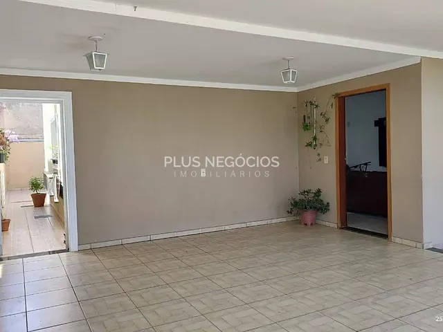 Casa com 212m² 3 quartos e 3 banheiros, à venda, no bairro Loteamento Dinorá Rosa em Sorocaba