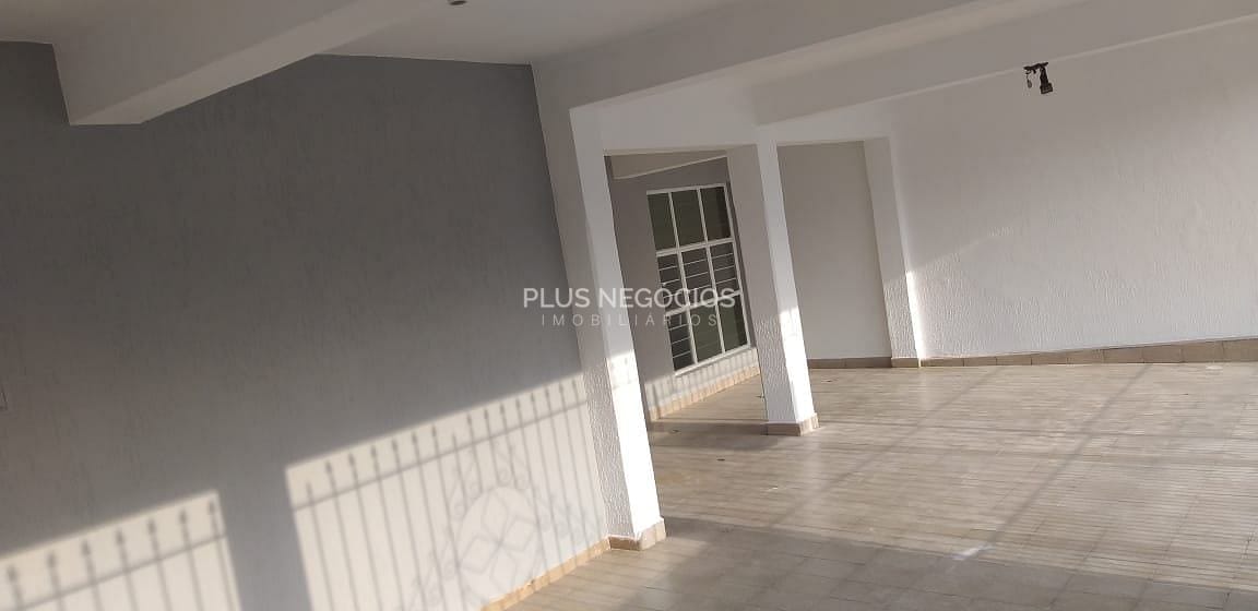 Casa, 2 quartos, 180 m² - Foto 1