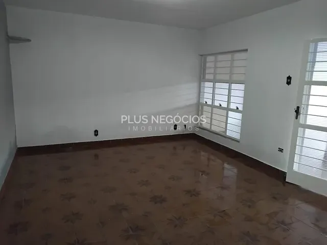Casa com 250m² 2 quartos e 1 banheiro, à venda, no bairro Jardim Icatu em Votorantim