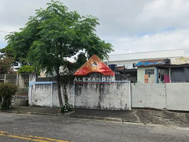 Casa 2 quartos e 1 banheiro, à venda, no bairro Monte Castelo em São José dos Campos