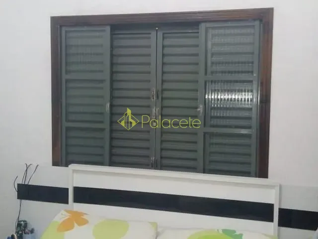 Casa com 300m² 2 quartos e 1 banheiro, à venda, no bairro Centro em Roseira